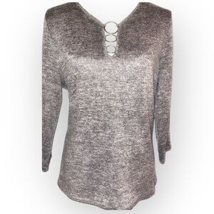 C’EST LA VIE Three Ring Design Sweater in Gray and Tan in Size Large